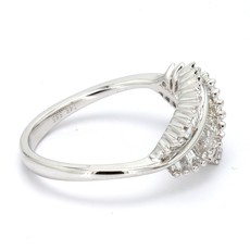 American Jewelry 14K White Gold 0.95ctw Baguette Leaf Wrap Ring (Size 6.5)