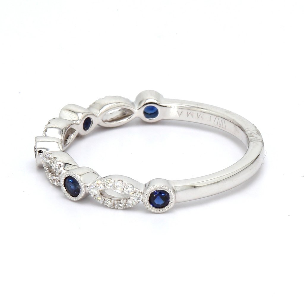 American Jewelry 14K White Gold 0.26ctw Round Sapphire & 0.10ctw Diamond Band (Size 6.5)