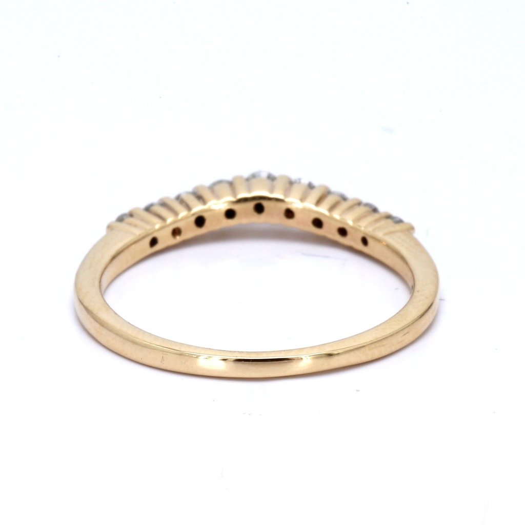 American Jewelry 14K Yellow Gold 0.20ctw Diamond Curve Band (Size 5.5)