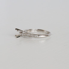 American Jewelry 14k White Gold .40ctw Diamond Semi Mount Pave Shank Engagement Ring (Size 7)