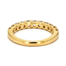 American Jewelry 18K Yellow Gold 1.10ctw Diamond Stackable Wedding Band (Size 7)