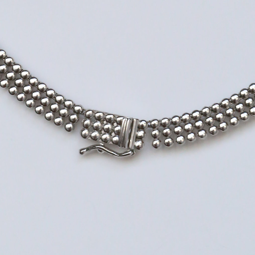 American Jewelry 18K White Gold 15.80ctw Diamond Triple Row Bib Riviera Necklace