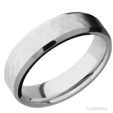 American Jewelry Cobalt Chrome Beveled Edge Hammer Finish Mens 6mm Wedding Band (Size 8.5)