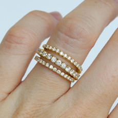 American Jewelry 18K Yellow Gold 1.63ctw Diamond Flex Wrap Ring