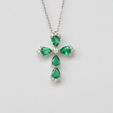 American Jewelry 18K White Gold 1.31ctw Emerald & 0.19ctw Diamond Cross Pendant (18")