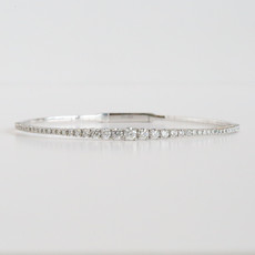 American Jewelry 18k White Gold 1.26ctw Graduated Flexible Diamond Bangle Bracelet