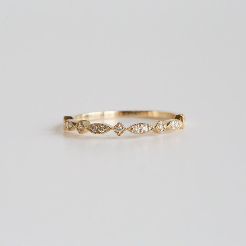 American Jewelry 14K Yellow Gold 0.10ctw Diamond Geometric Milgrain Stackable Band (Size 7)