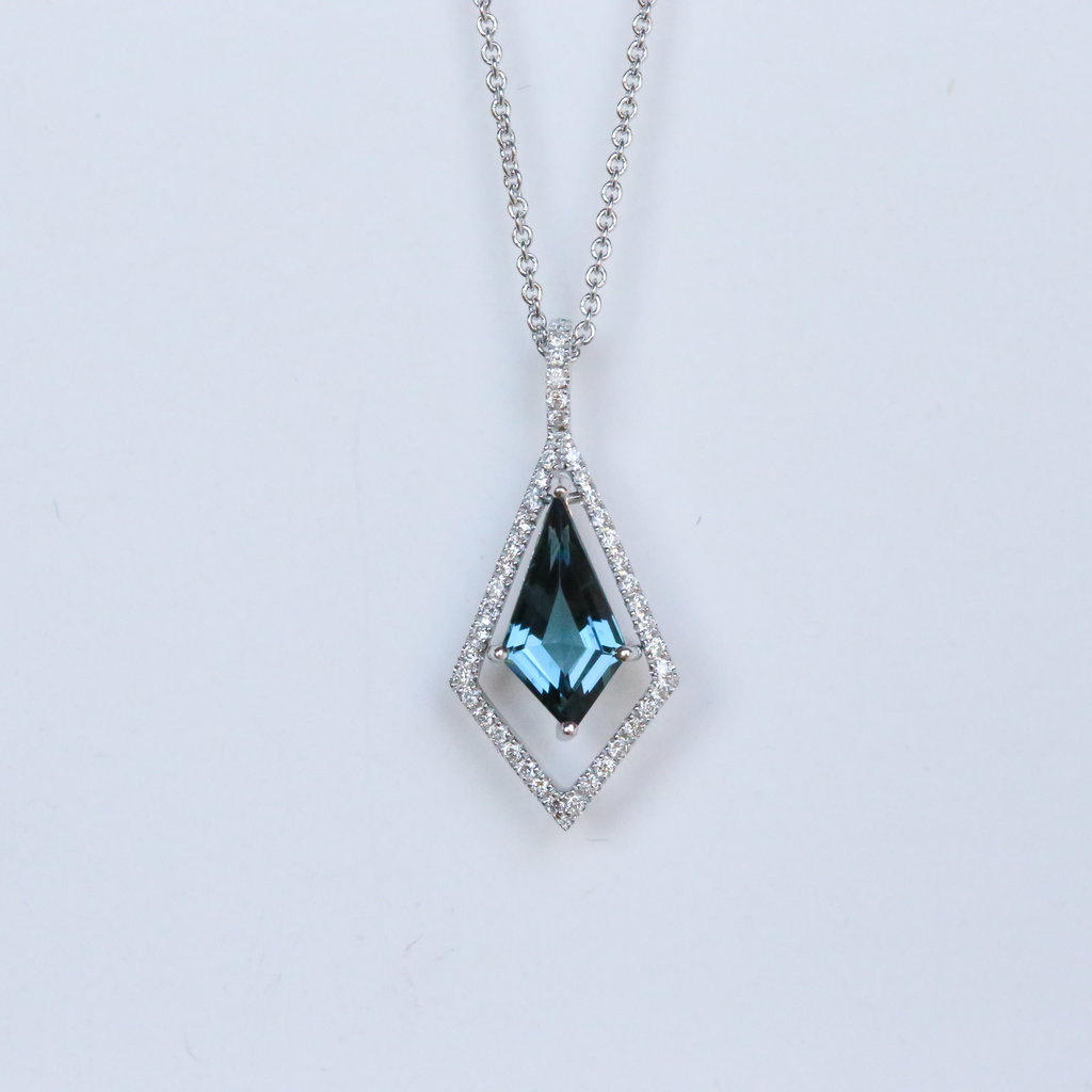 American Jewelry 14K White Gold 0.42ct London Blue Topaz & 0.16ctw Diamond Kite Cut Halo Necklace ( 16")