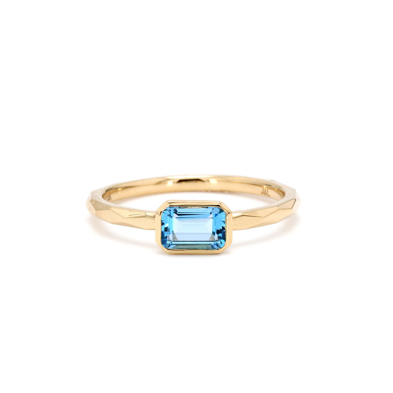 American Jewelry 14k Yellow Gold .71ct Bezel Blue Topaz East to West Stackable Ladies Ring (Size 7)