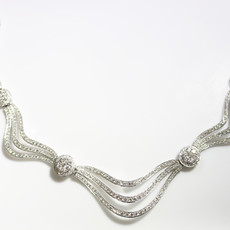 American Jewelry 18k White Gold 12.81ctw G/SI1 Diamond Cluster Station Ribbon Necklace