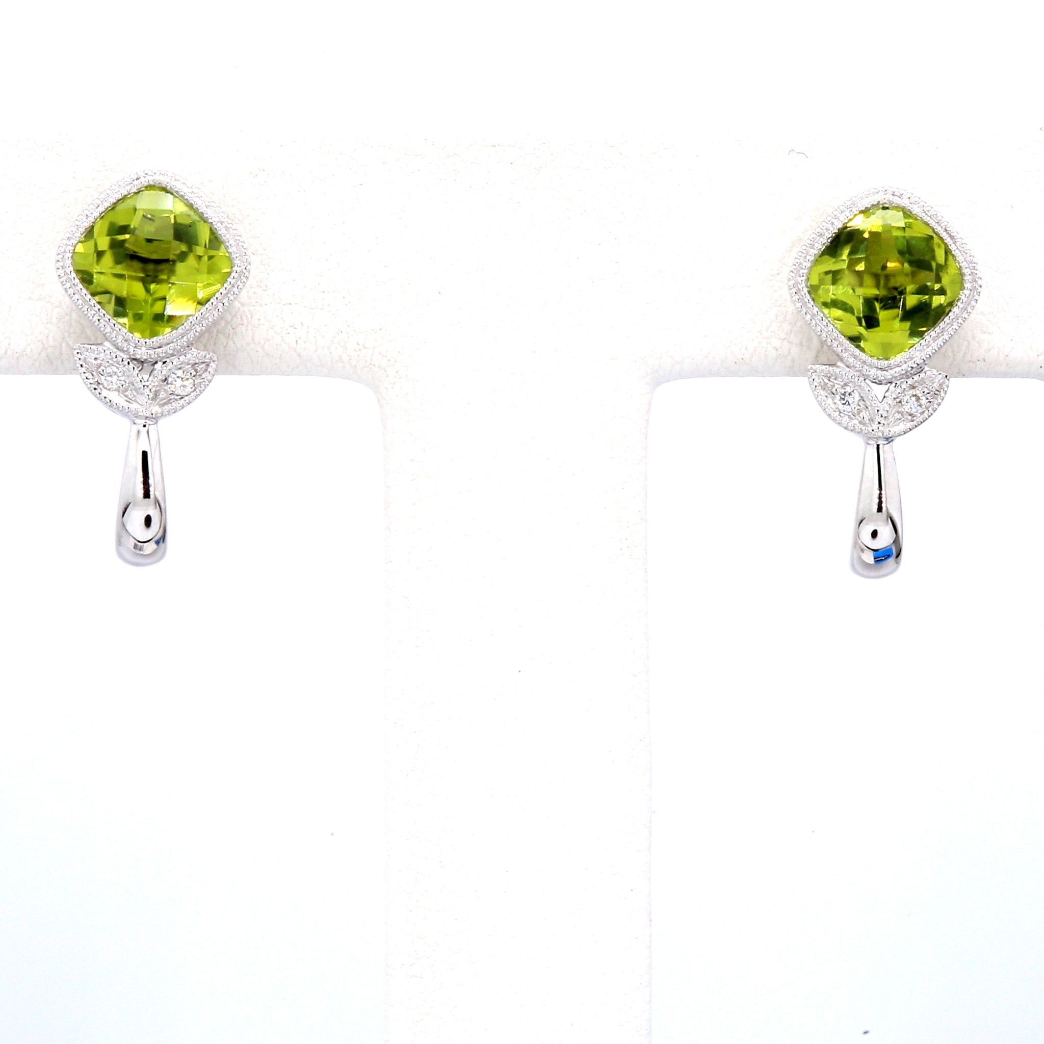 Kenilworth 14k Gold, Peridot and Diamonds Studs : Museum of Jewelry