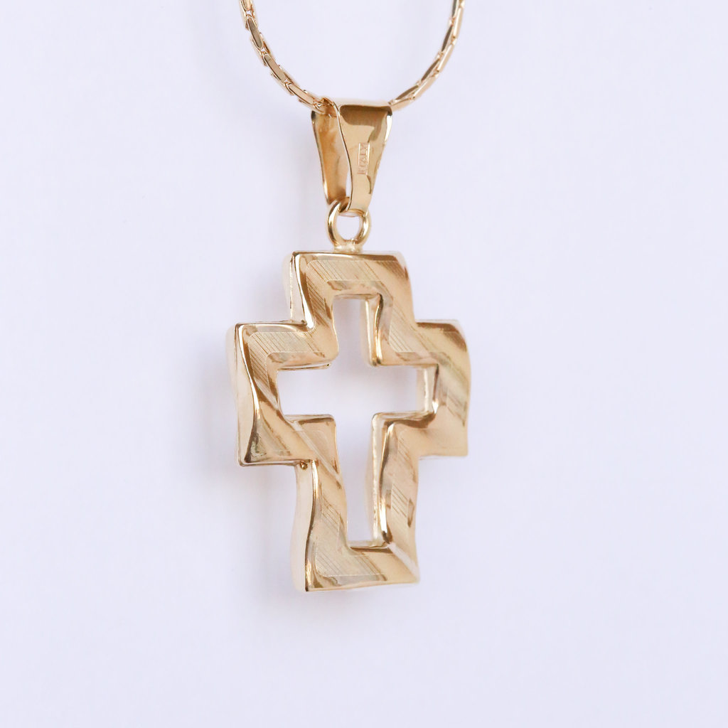 American Jewelry 18K Yellow Gold Open Textured Cross Pendant