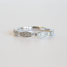 American Jewelry 14k White Gold .32ctw Diamond Alternating Baguette Milgrain Stackable Band (Size 7)