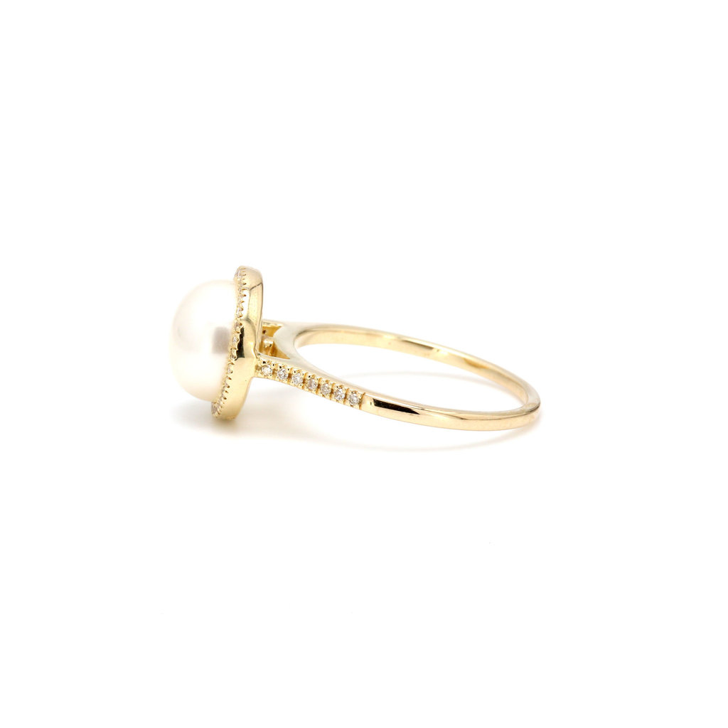 American Jewelry 14k Yellow Gold 8.5mm Pearl & .16ctw Diamond Halo Ladies Ring (Size 7)