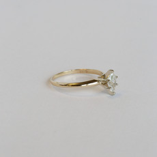 American Jewelry 14K Yellow Gold 2/3ct I/SI1 Marquise Solitaire Engagement Ring (Size 7.25)