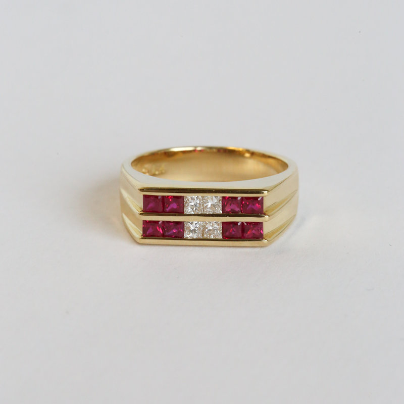 American Jewelry 18K Yellow Gold 1/2ctw Ruby & 1/4ctw Diamond Mens Ring (Size 10)