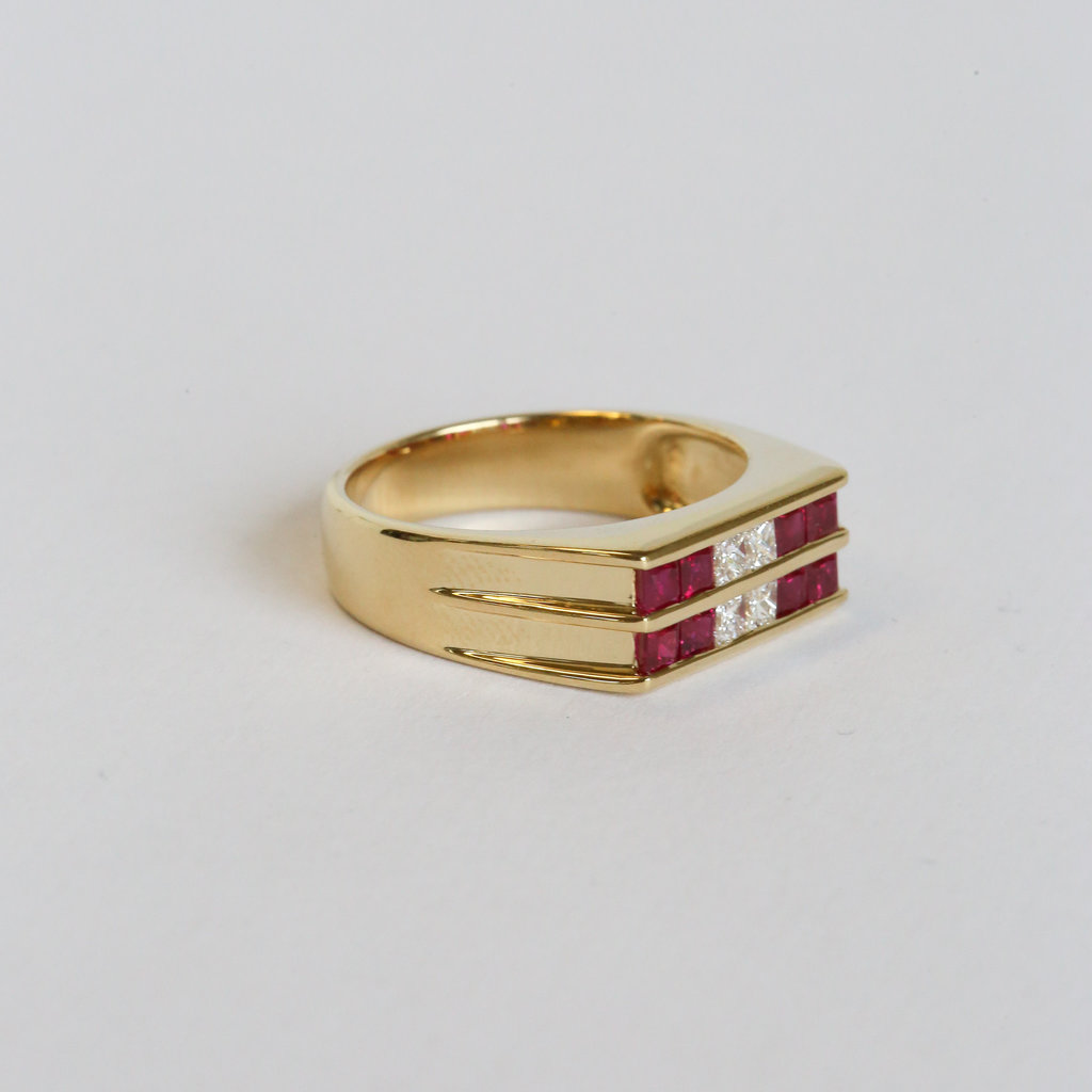 American Jewelry 18K Yellow Gold 1/2ctw Ruby & 1/4ctw Diamond Mens Ring (Size 10)
