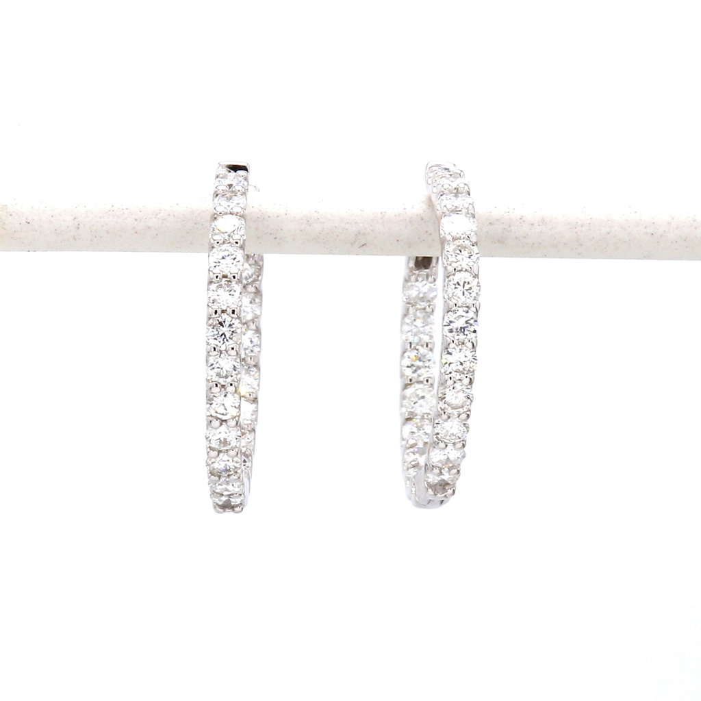 American Jewelry 18k White Gold 1.02ctw Diamond Inside / Out Hoop Earrings