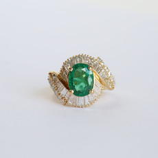 American Jewelry 18K Yellow Gold Emerald & Baguette Diamond Vintage Ring (Size 5)