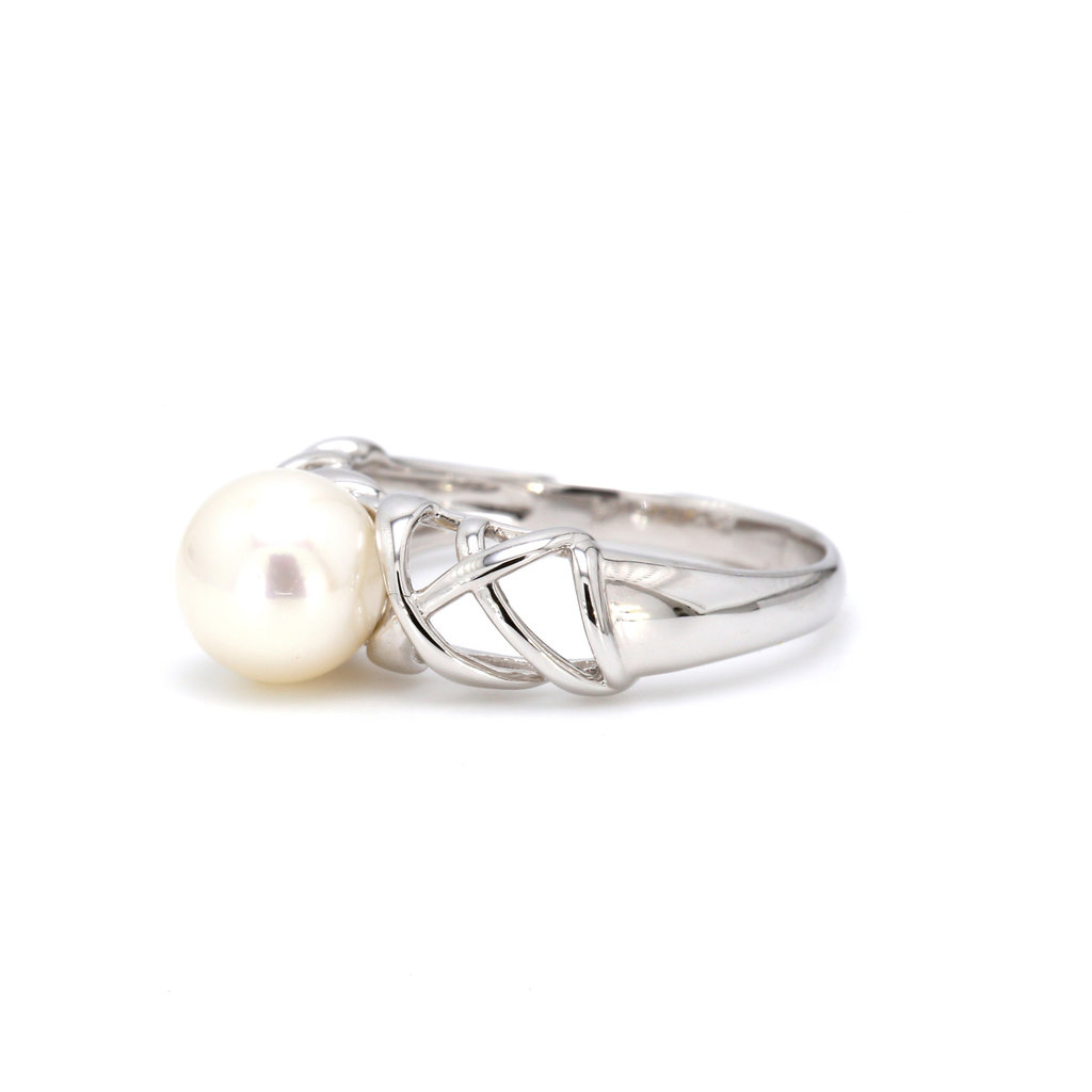 American Jewelry 14k White Gold 7.5-8mm Freshwater Pearl Ladies Ring (Size 7)