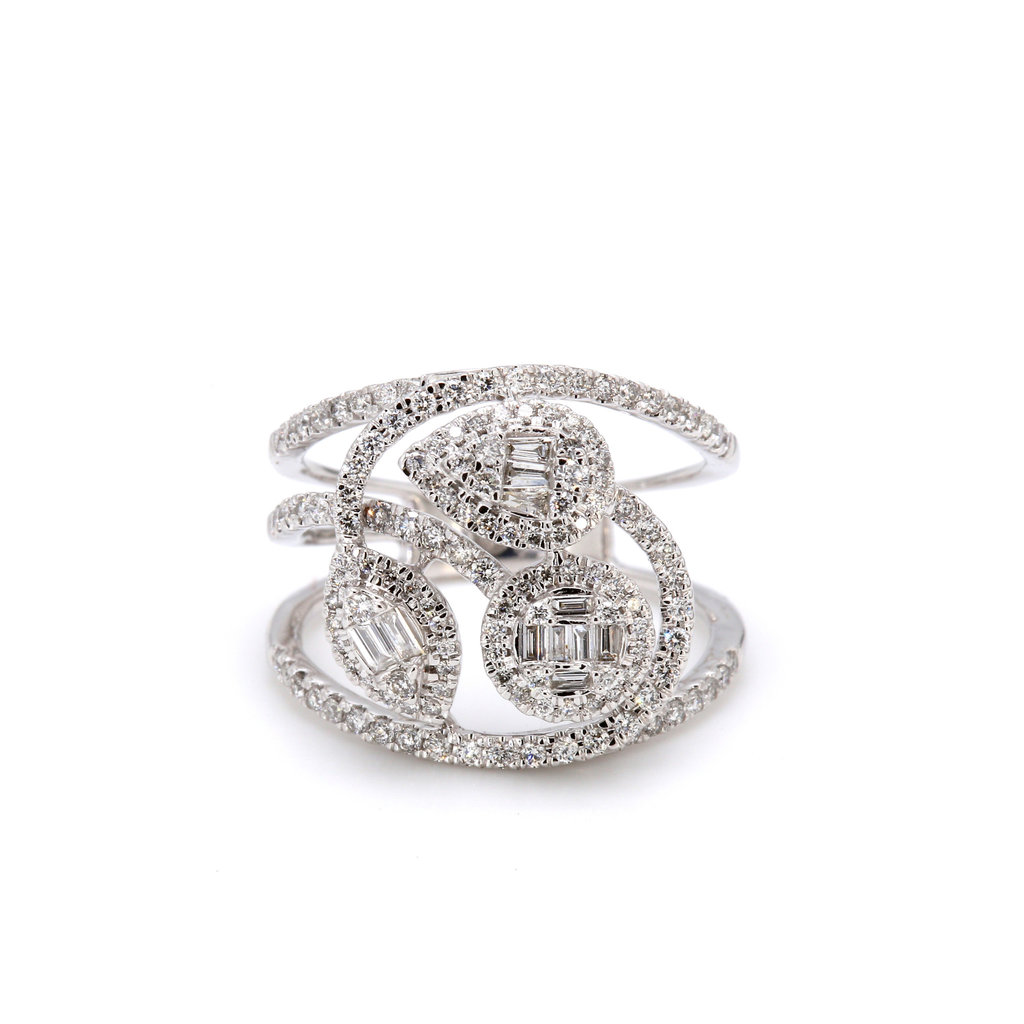 American Jewelry 14k White Gold .85ctw Round & Baguette Diamond Swirl Ladies Fashion Ring (Size 7)