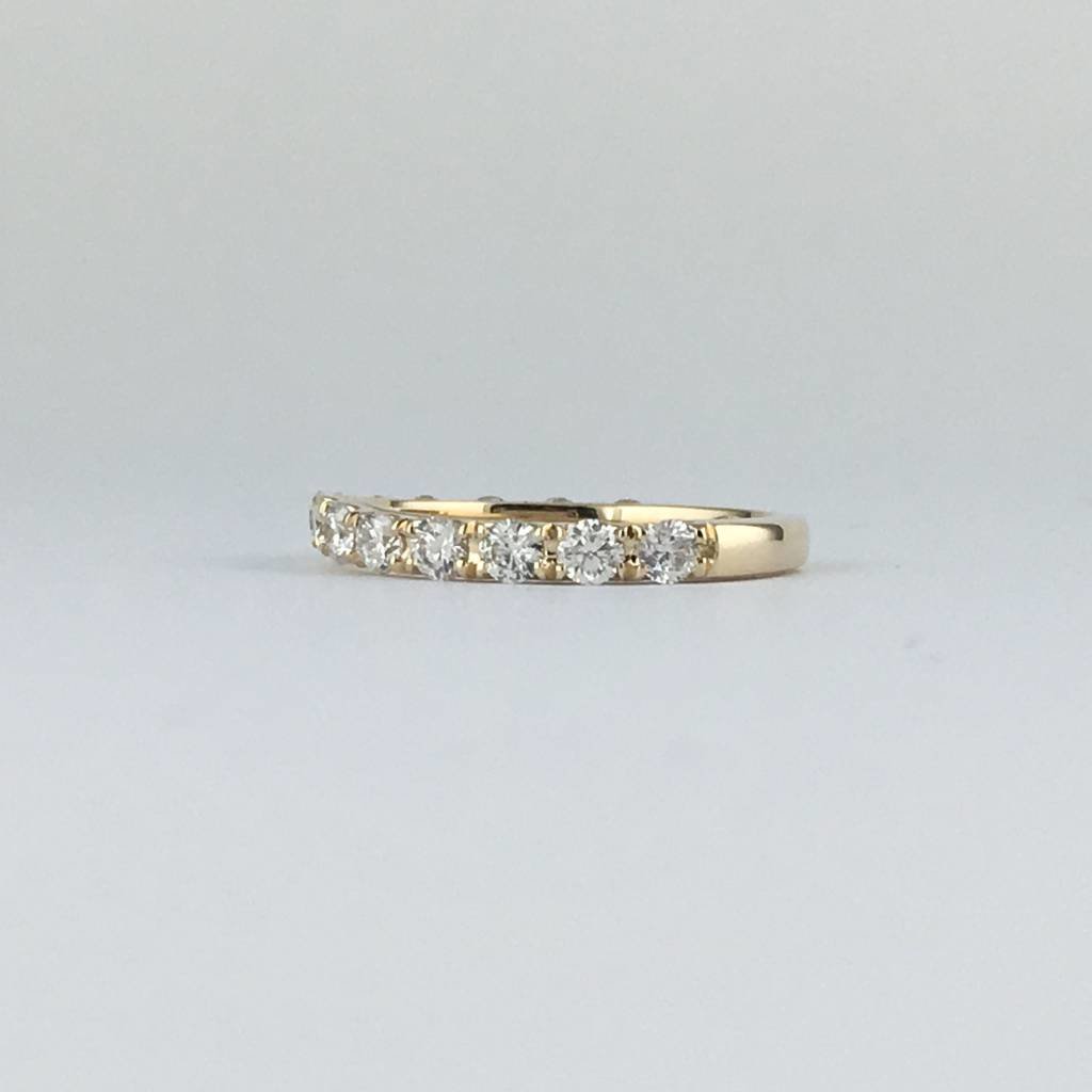 American Jewelry 14k Yellow Gold 1ctw Diamond Stackable Wedding Band Ring (Size 7)