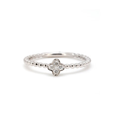 American Jewelry 14k White Gold .08ctw Diamond Clover Ladies Ring (Size 6.75)