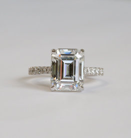 American Jewelry 14K White Gold 4.5ct Emerald Cut Moissanite & .50ctw Diamond Solitaire Engagement Ring (Size 6.75)