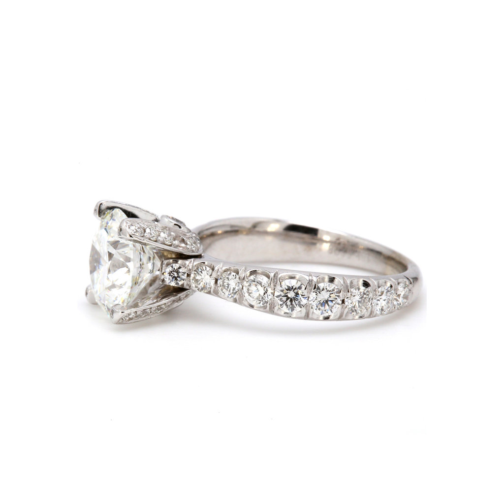 American Jewelry 18k White Gold 3.47ctw (2.22ct G/VS2 GIA Center) Round Brilliant Diamond Engagement Ring (Size 5.5)