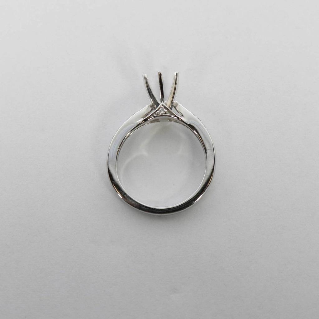 American Jewelry 14k White Gold .34ctw Round Brilliant Diamond Semi Mount Engagement Ring (Size 6)