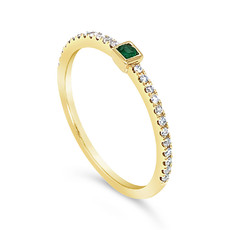 American Jewelry 14k Yellow Gold .05ct Emerald & .12ctw Diamond Square Bezel Stackable Ladies Ring (Size 6.5)