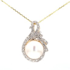 American Jewelry 14k Yellow Gold 9.5mm Pearl & .30ctw Diamond Pendant