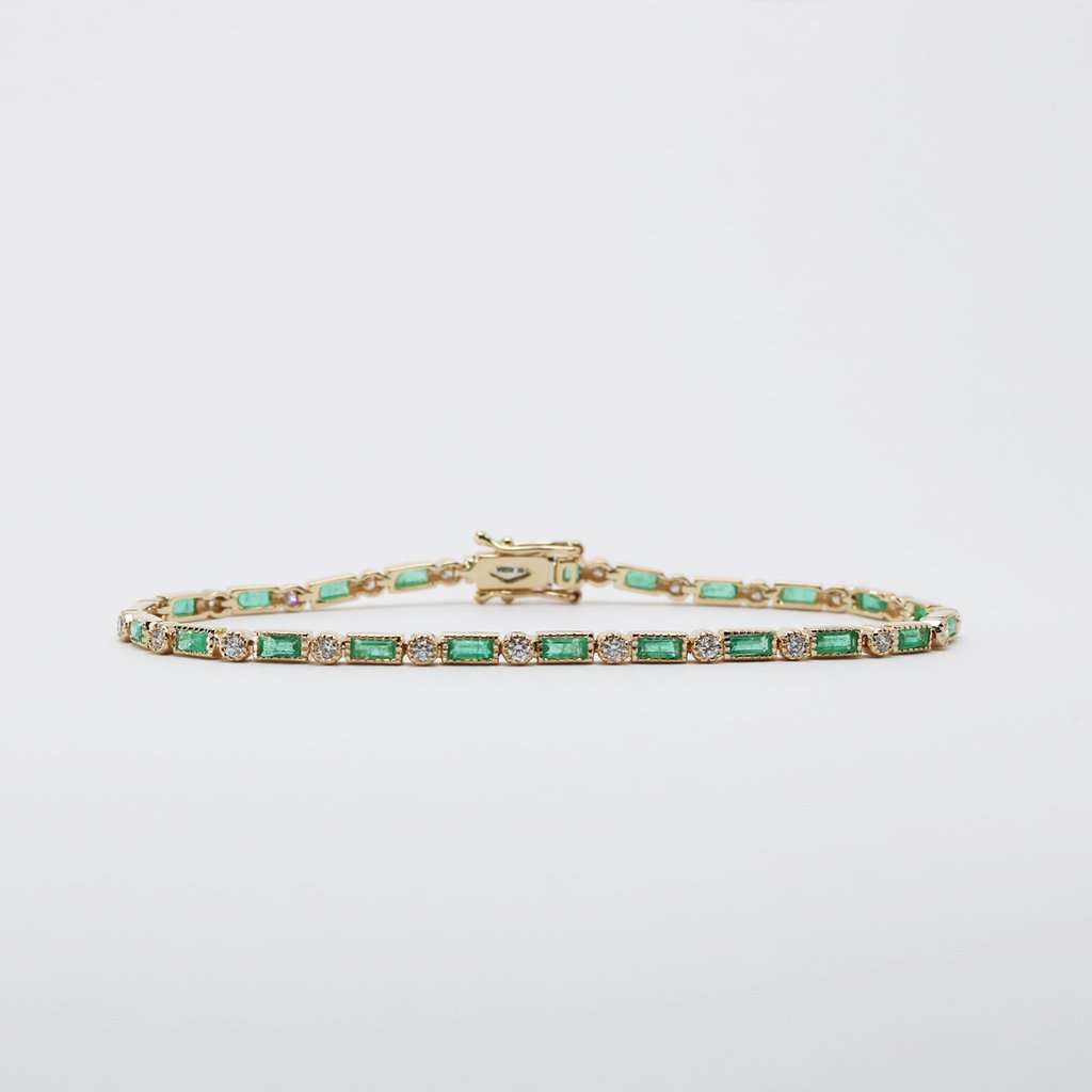 American Jewelry 14k Yellow Gold 1.97ctw Baguette Emerald & .74ctw Diamond Ladies Bracelet