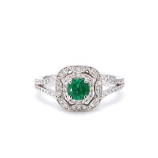 American Jewelry 14k White Gold .33ct Emerald & .37ctw Diamond Ladies Ring (Size 7)
