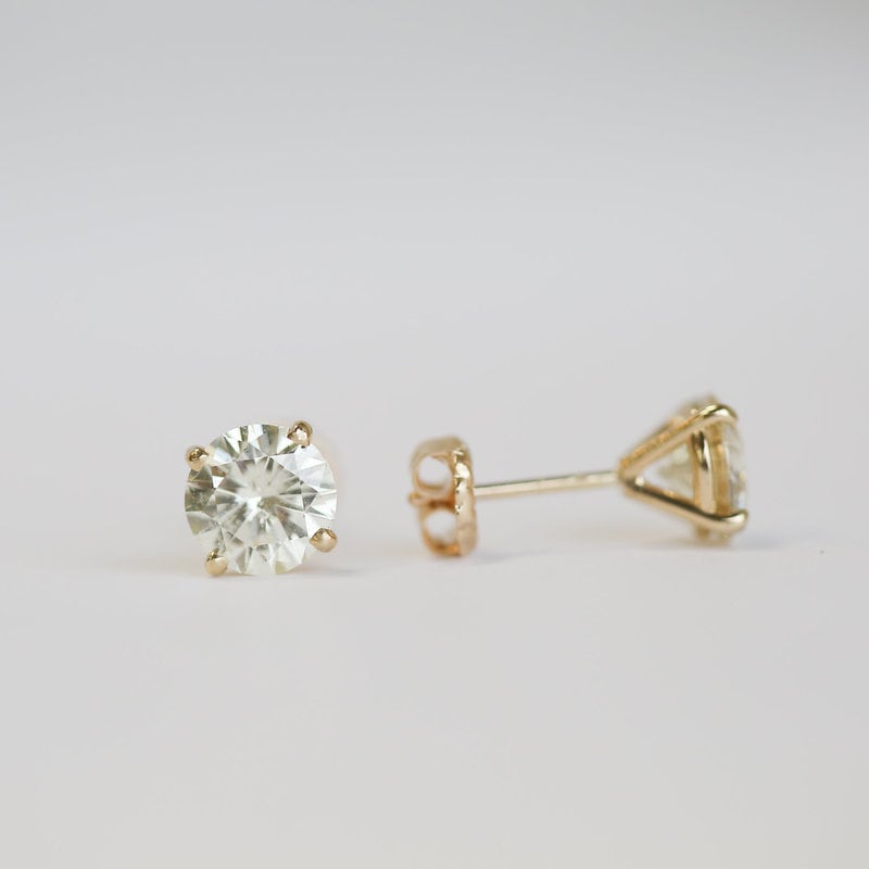 American Jewelry 14K Yellow Gold 2.06ctw Diamond Stud Earrings O-P SI2-I1