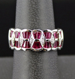 American Jewelry 18k White Gold .10ctw Diamond & 2.7ctw Ruby Bowtie Band Ring