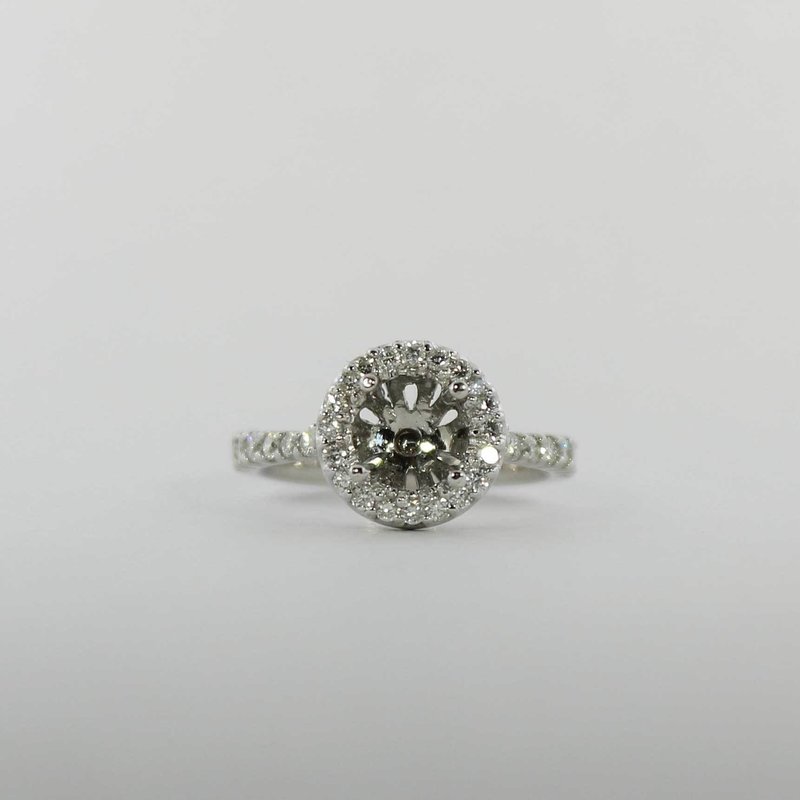 American Jewelry 14k White Gold .80ctw Round Brilliant Diamond Halo Semi Mount Engagement Ring (Size 7)