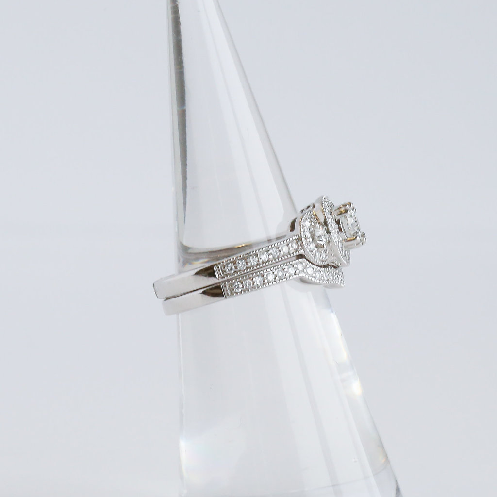 American Jewelry 14k White Gold .75ctw (.40ct Round G/SI1 Center) Diamond Romance Engagement Ring & 14k White Gold .13ctw Diamond Matching Band