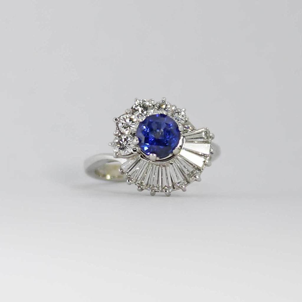 American Jewelry 14k White Gold 1ct Round Blue Sapphire & 1ctw Diamond Halo Ladies Ring (Size 4.5)