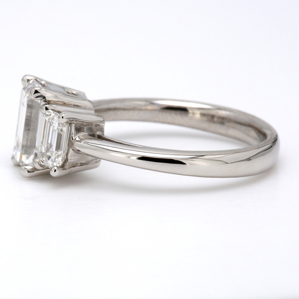 American Jewelry Platinum 2.60ctw (1.71ct D/VS1 Center) Emerald Cut Diamond Engagement Ring (Size 6.5)