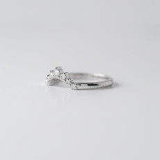 American Jewelry American Arch Crown Diamond Contour Band (.20ctw)