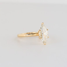 American Jewelry 14k Yellow Gold 2.02ct I/SI2 GIA Marquise Diamond Solitaire Engagement Ring (Size 6.5)