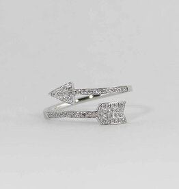 American Jewelry 14k White Gold .16ctw Diamond Arrow Ladies Ring (Size 6.5)
