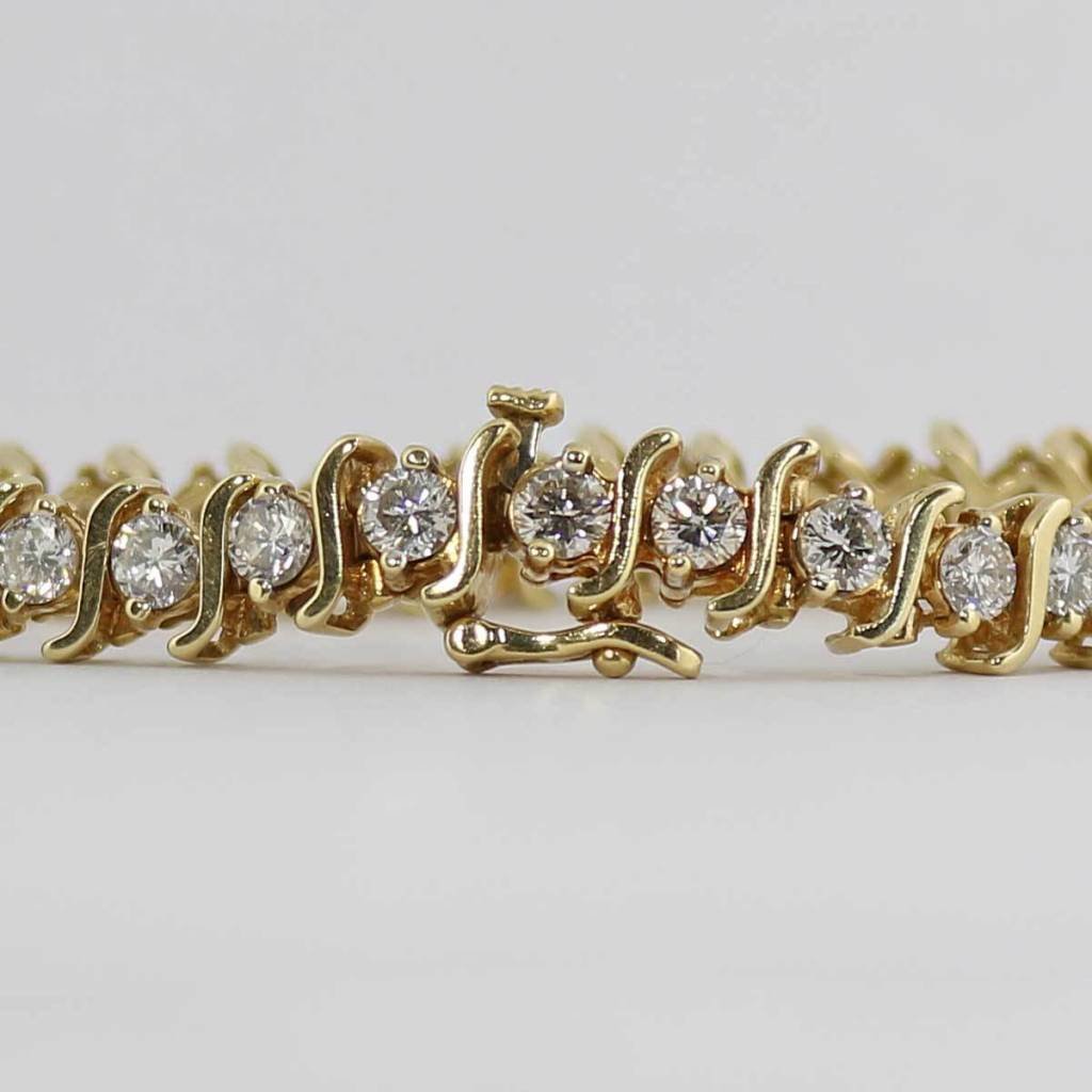 American Jewelry 14K Yellow Gold Ladies Bracelet with 8ctw Round Brilliant Diamonds