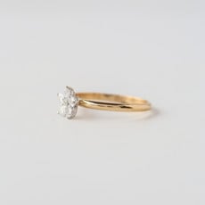 American Jewelry 14K Yellow Gold 3/4ctw Diamond Flower Ring (Size 7.5)