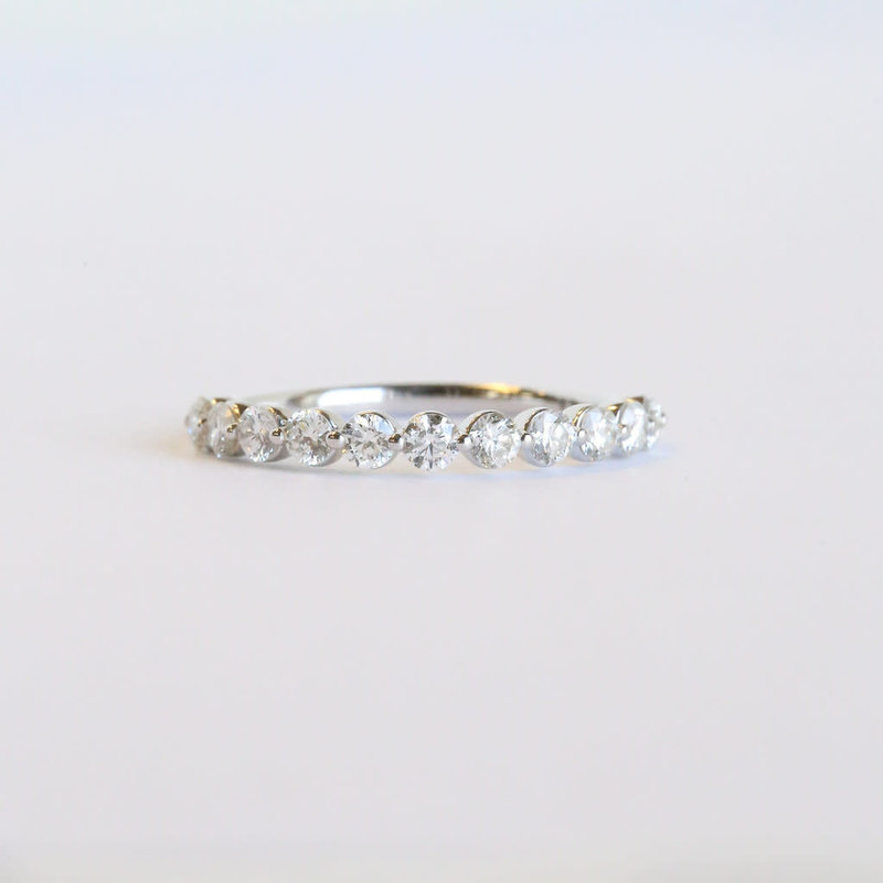 American Jewelry American Classic Round Single Prong Band