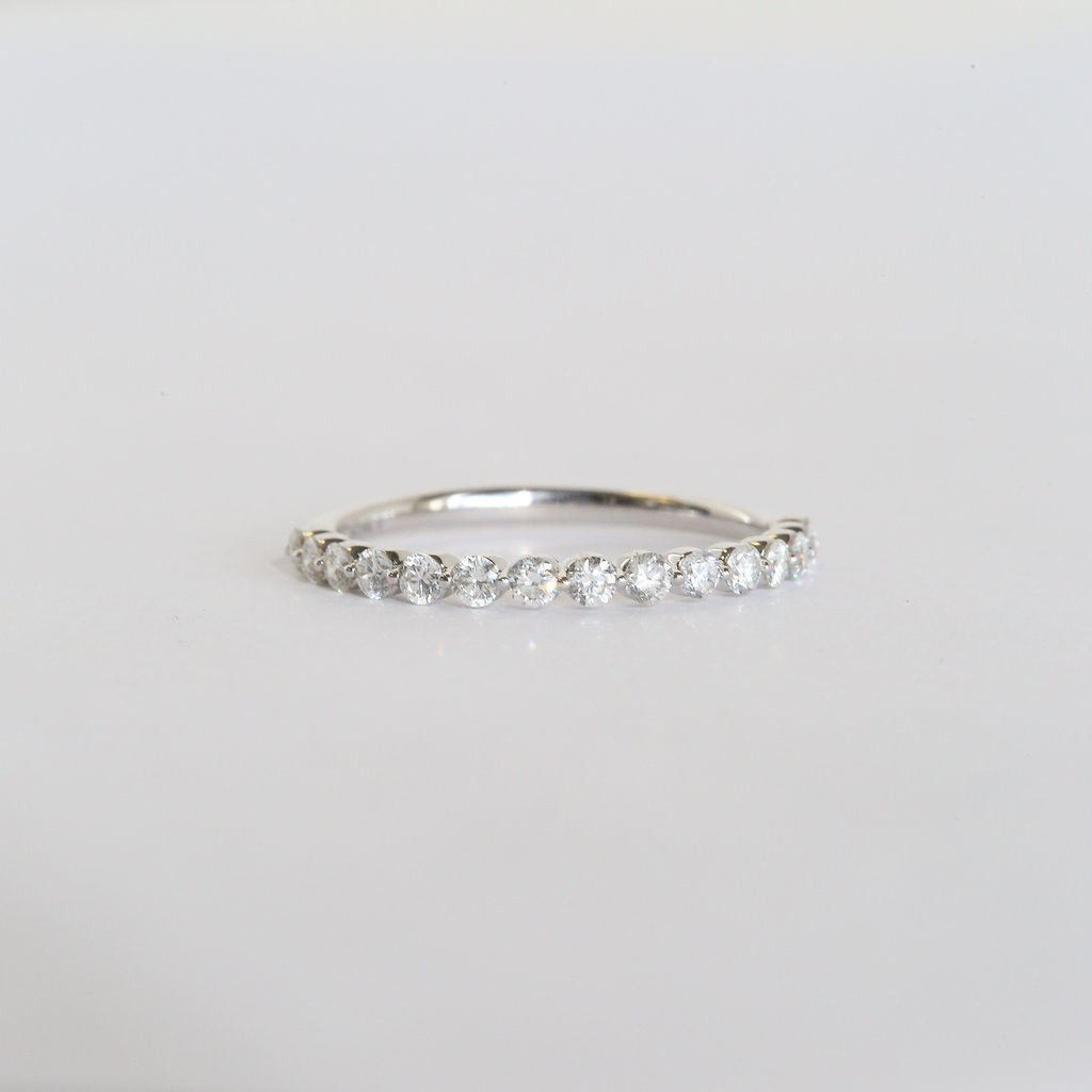 American Jewelry American Classic Round Single Prong Band