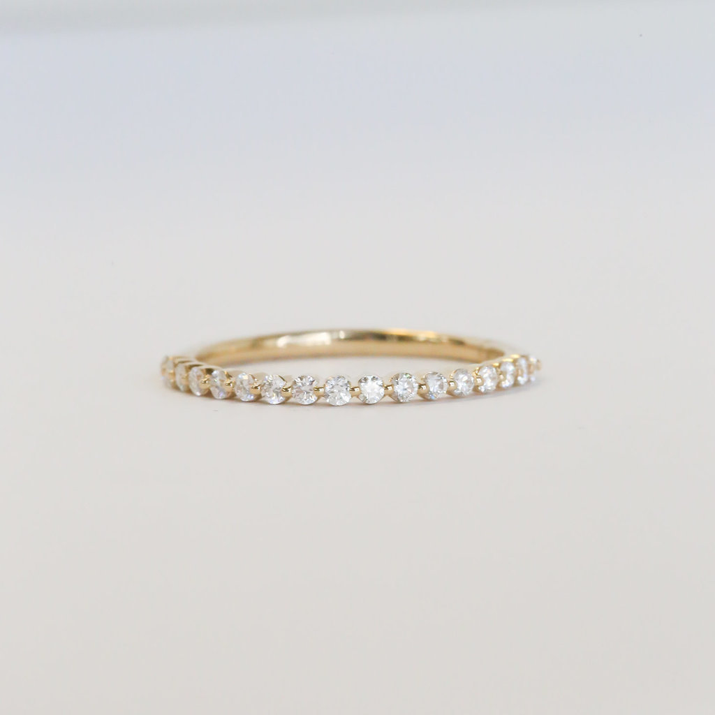 American Jewelry American Classic Round Single Prong Band