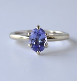 14k White Gold 1.25ct Oval Tanzanite Solitaire Ring (size 6.5)