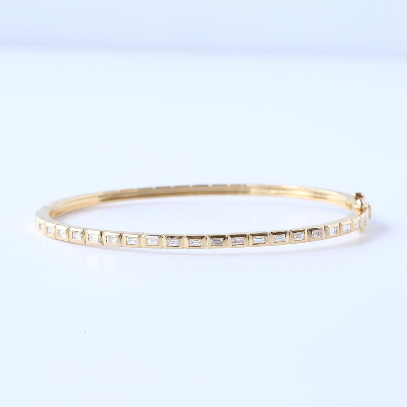 American Jewelry 14K Gold 1/2ctw Baguette Diamond Bangle Bracelet